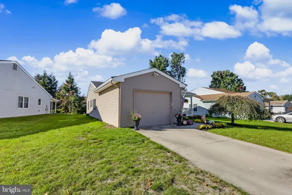 79 KINGSTON WAY