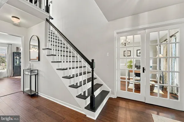 19 DIAMOND DR