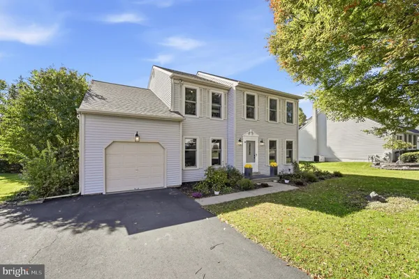 19 DIAMOND DR