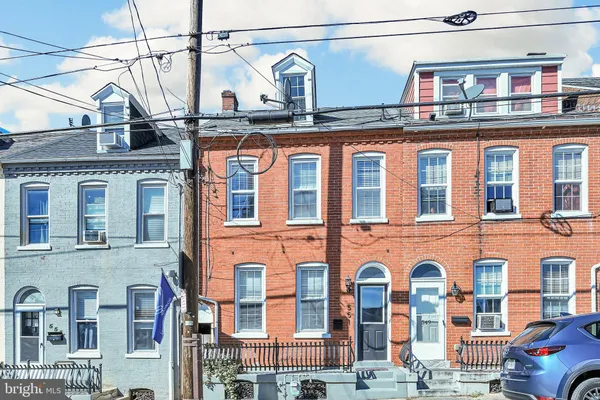 551 W VINE ST