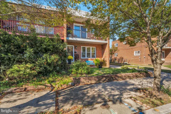 265 S 32ND ST