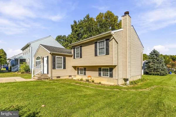 6129 DUCKETTS LN