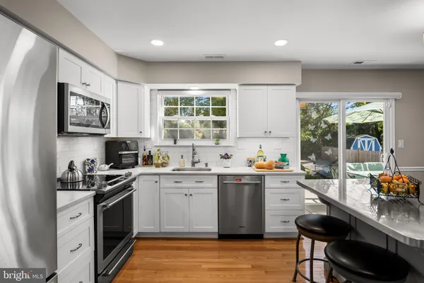 18 WOODMILL DR