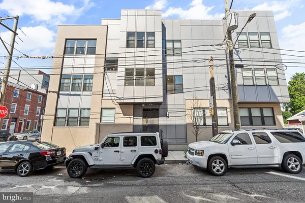 207 E ALLEN ST 7