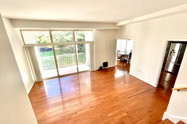 14428 PARKVALE RD 5