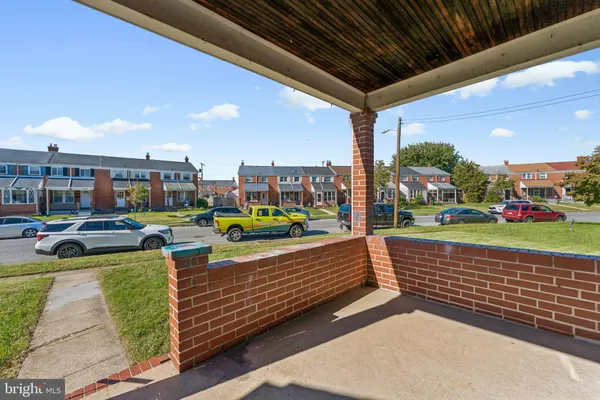 8067 WALLACE RD