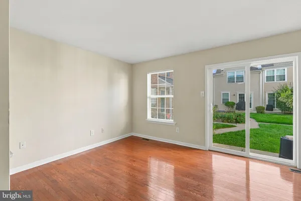 104 CARLTON CT