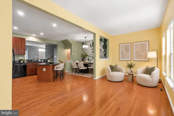 1141 WILBERFORCE CT