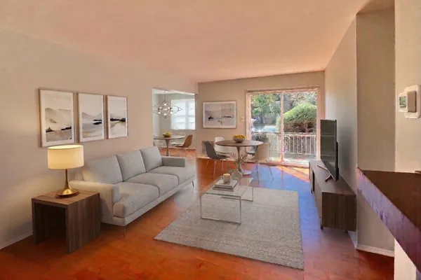 1212 COUNTRY MILL DR
