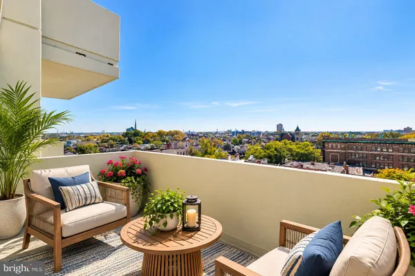 604 S WASHINGTON SQ 805