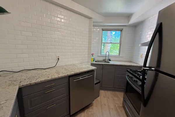 2500 Q ST 206