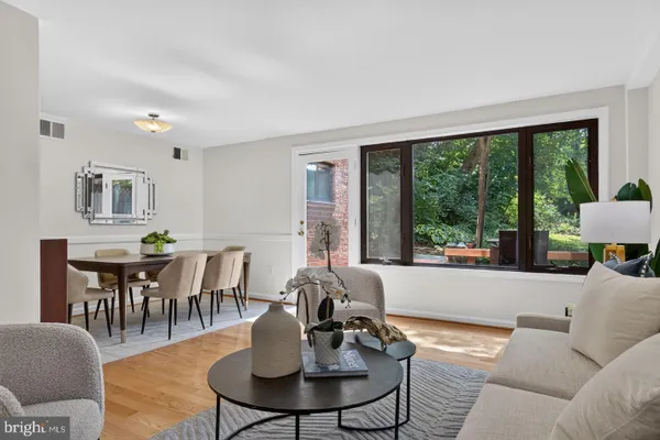4114 DAVIS PL 104