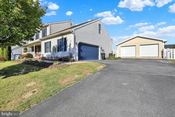 48 HICKORY LN