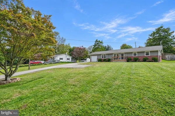 37 MILL POND DR