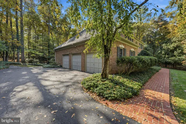 9211 JEFFERY RD