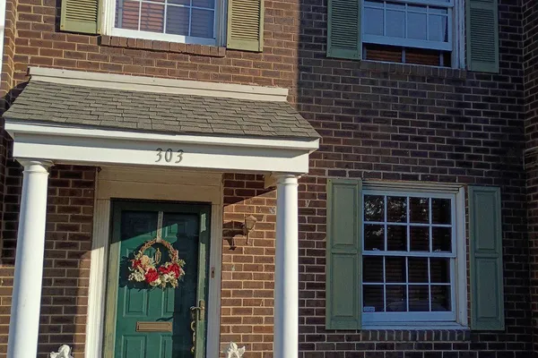 303 SENATE CT