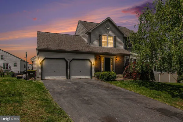 1787 JOANNE CT