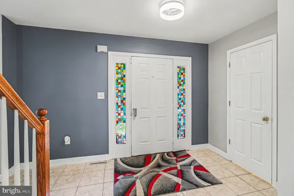1787 JOANNE CT