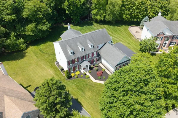 17 WATERTON DR