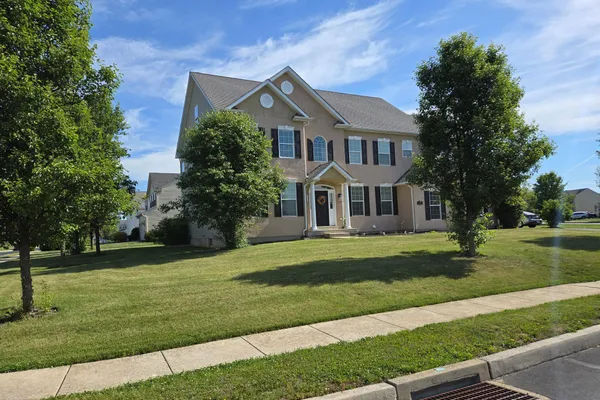 100 LILAC LN