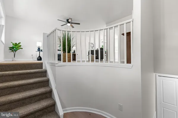 1051 BRADFORD DR
