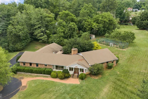 252 BOXLEY LN