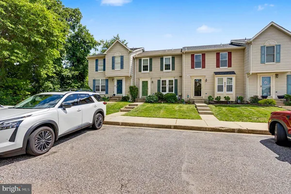 953 GAINSBOROUGH CT 953