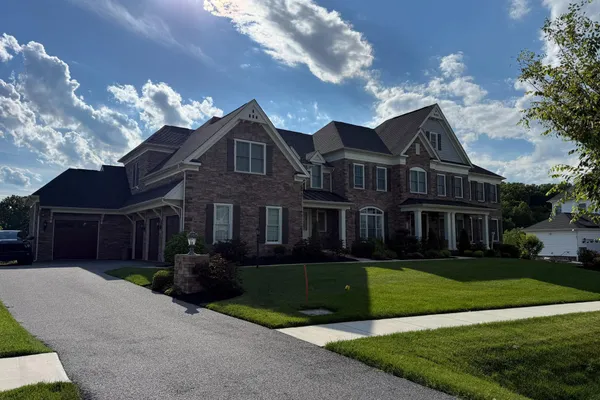 2865 SEABISCUIT DR
