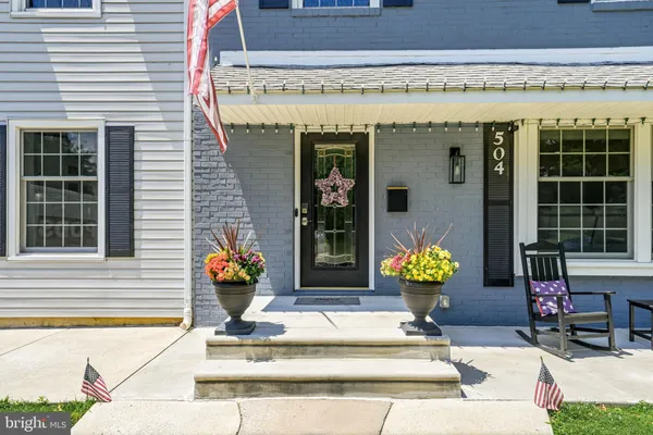 504 MIDDLESEX DR