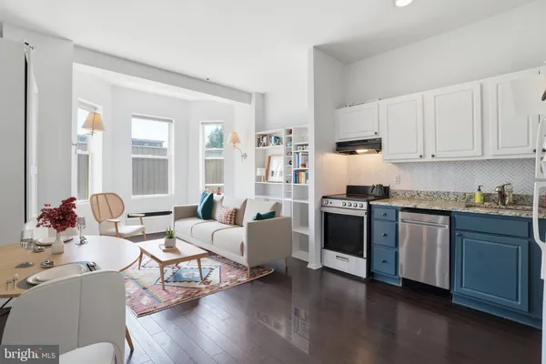 1415 CHAPIN ST 204