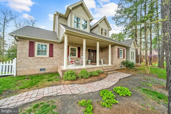 6 BOISENBERRY LN