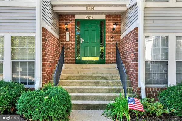 1004 JESSICAS CT