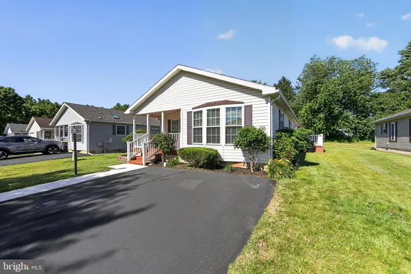 118 DYER CT