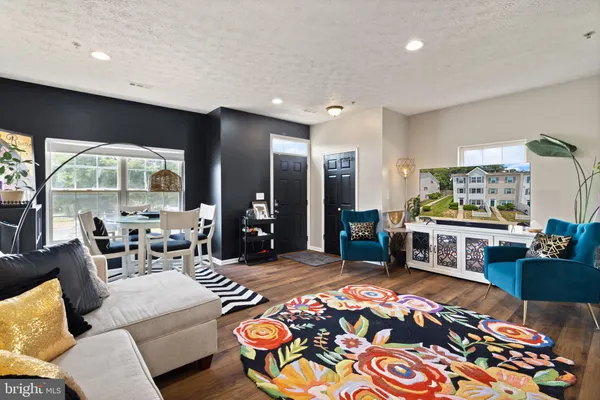 8049 BROOKSTONE CT
