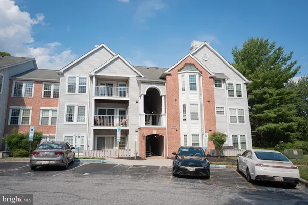 4406 SILVERBROOK LN J302