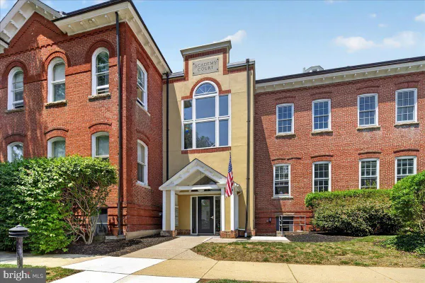 1 ACADEMY CT