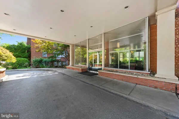 2500 Q ST 706