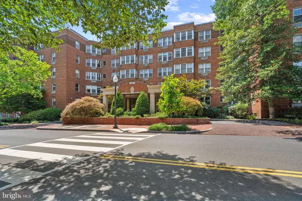 2500 Q ST 706