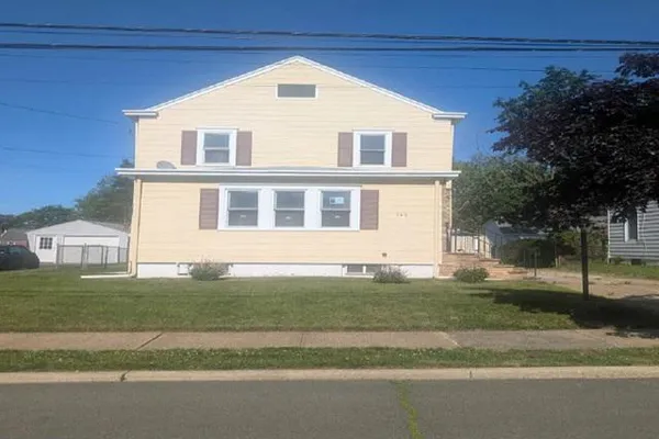 142 CONCORD AVE
