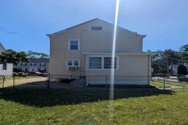 142 CONCORD AVE
