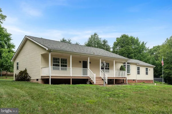 857 TALL PINES DR