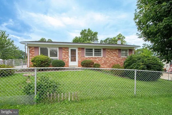 800 W 15TH ST