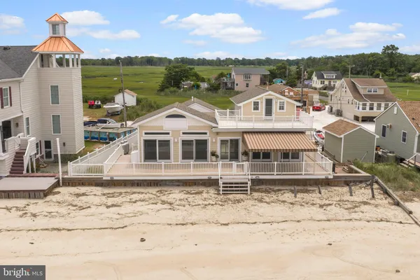 119 BEACH AVE