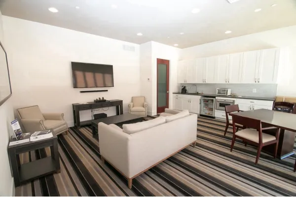 410 S FRONT ST 111