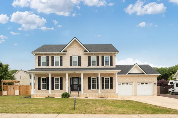 677 DELLINGER DR