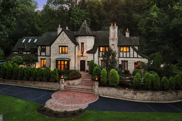 10217 CEDAR POND DR