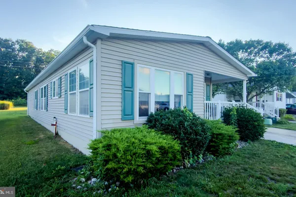 474 EDGEMONT DR