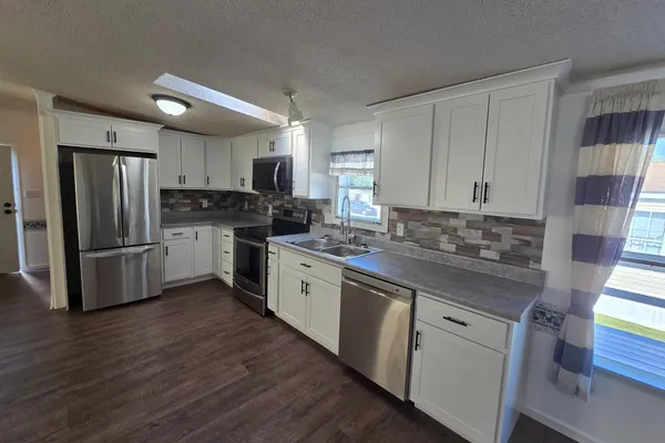 113 WHITE PINE AVE