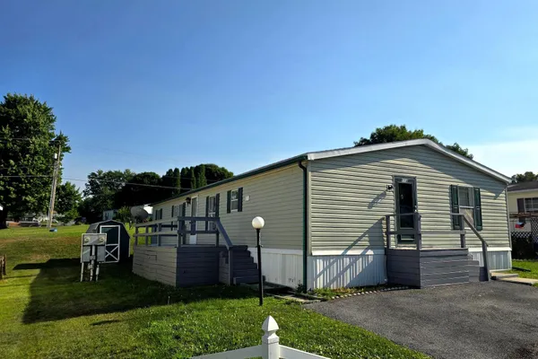 113 WHITE PINE AVE