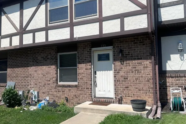 133 BOURBON CT